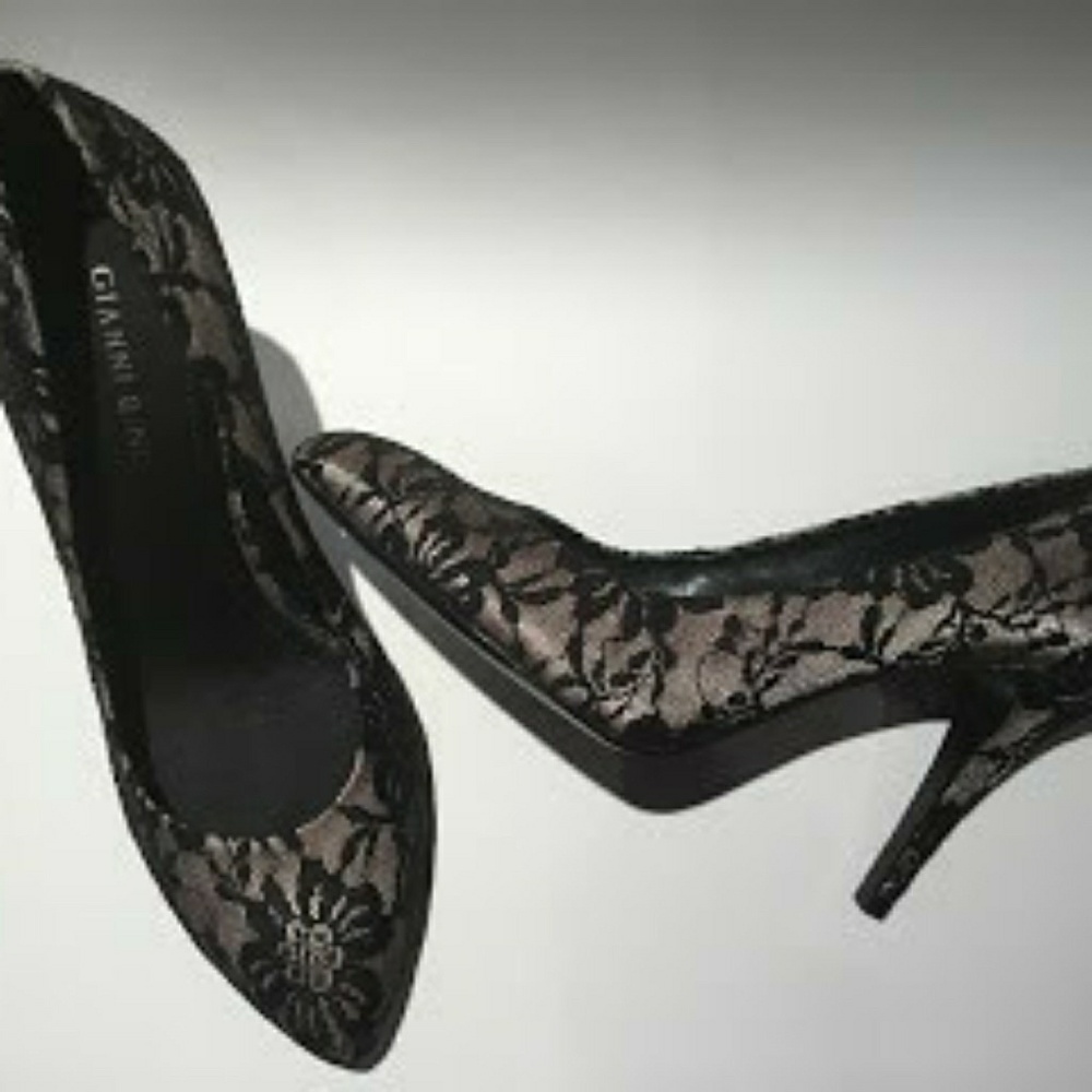 Ladies Gianni Bini High Heel Shoes